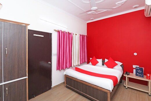 Hotel O Mahalaxmi Palace