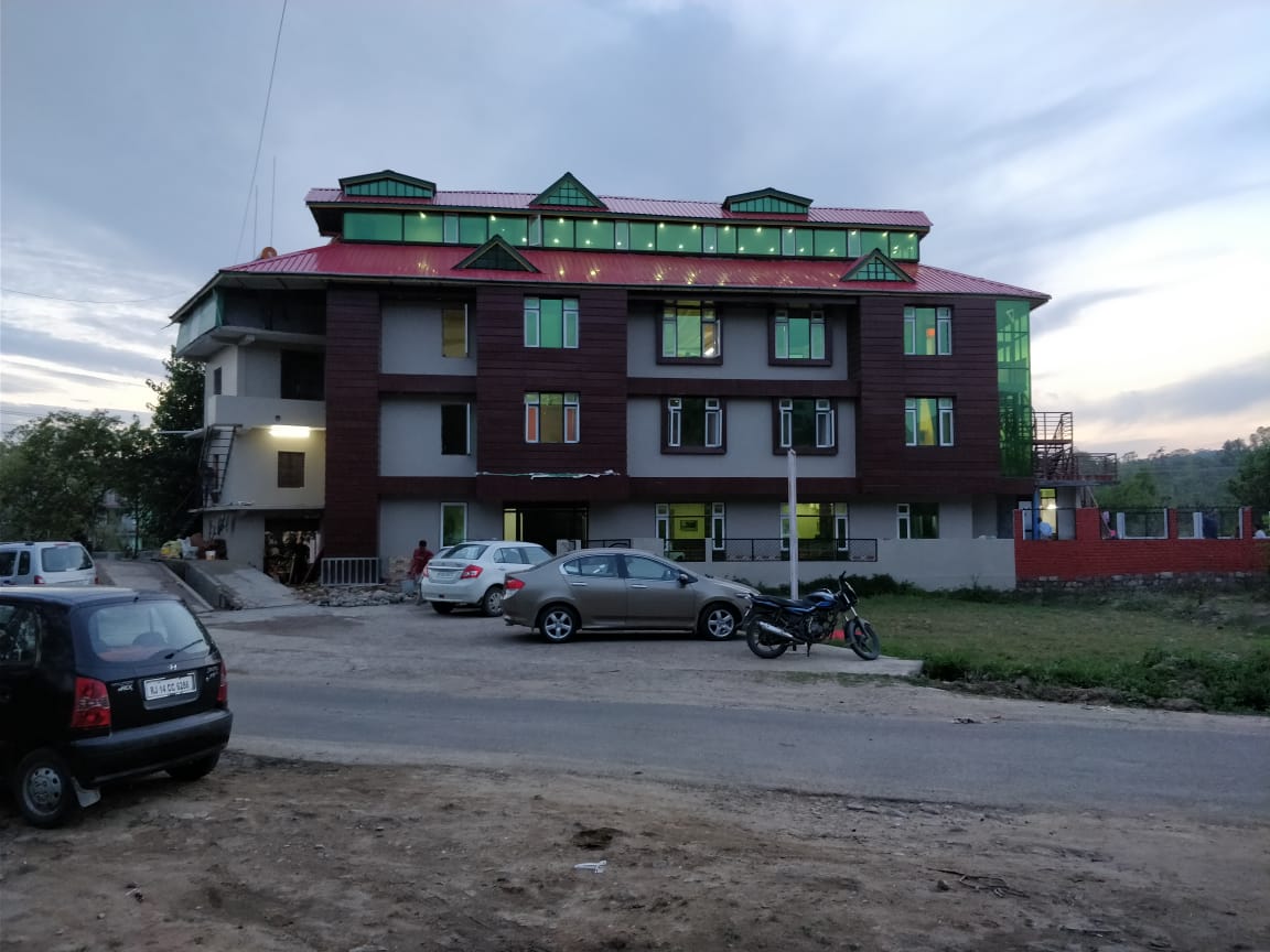 Hotel Saini Plaza and Restaurant