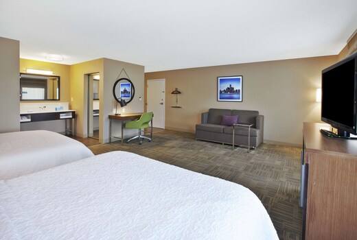 Hampton Inn Commerce/Novi