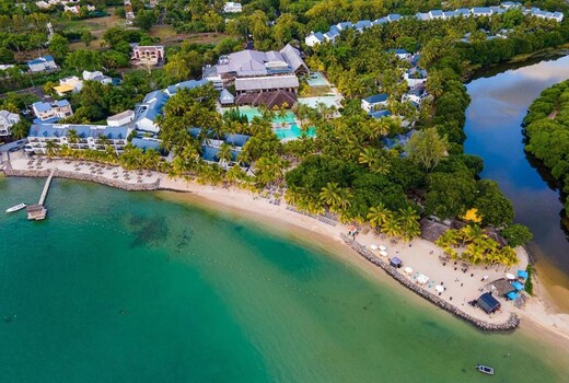The Ravenala Attitude Hotel