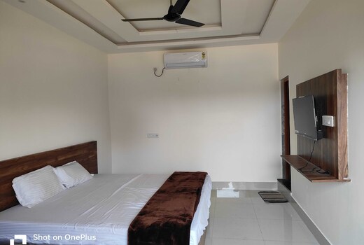 Hotel O Deepak Inn