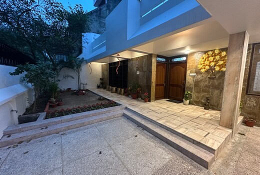 Lemon House