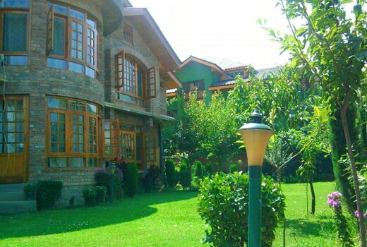 Hillscape Inn