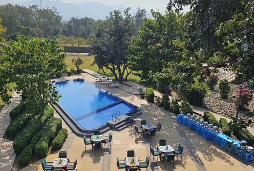Mana Hotels