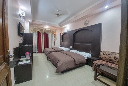 Hotel Vipul Palace Katra
