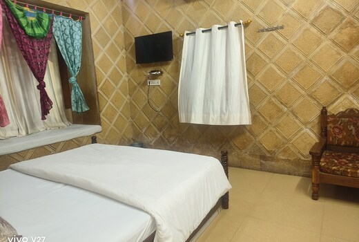 Hotel golden night jaisalmer