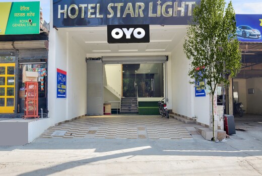 OYO Hotel Starlight