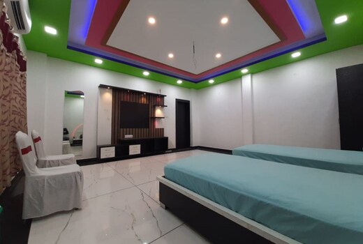 RAJMAHAL RESORT