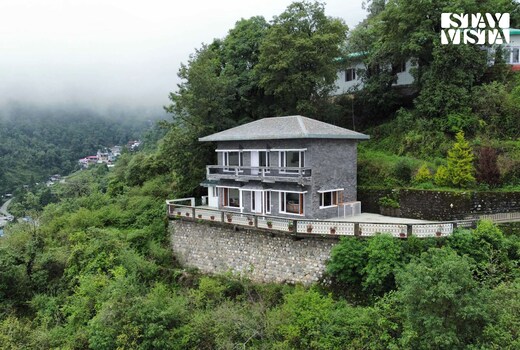 StayVista at Mountain Whispers