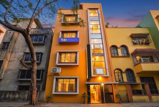 FabHotel Rainbow Guest House