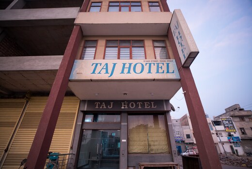 Hotel TAJ ( SECTOR 14, NEAR BUS STAND )
