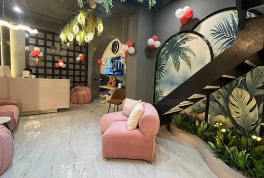 RED LEAF HOTELS