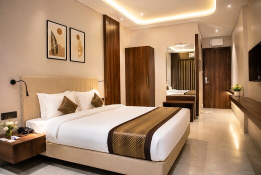Hotel Purnima Regency Dhule