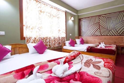 Gini'S Dzongri Retreat