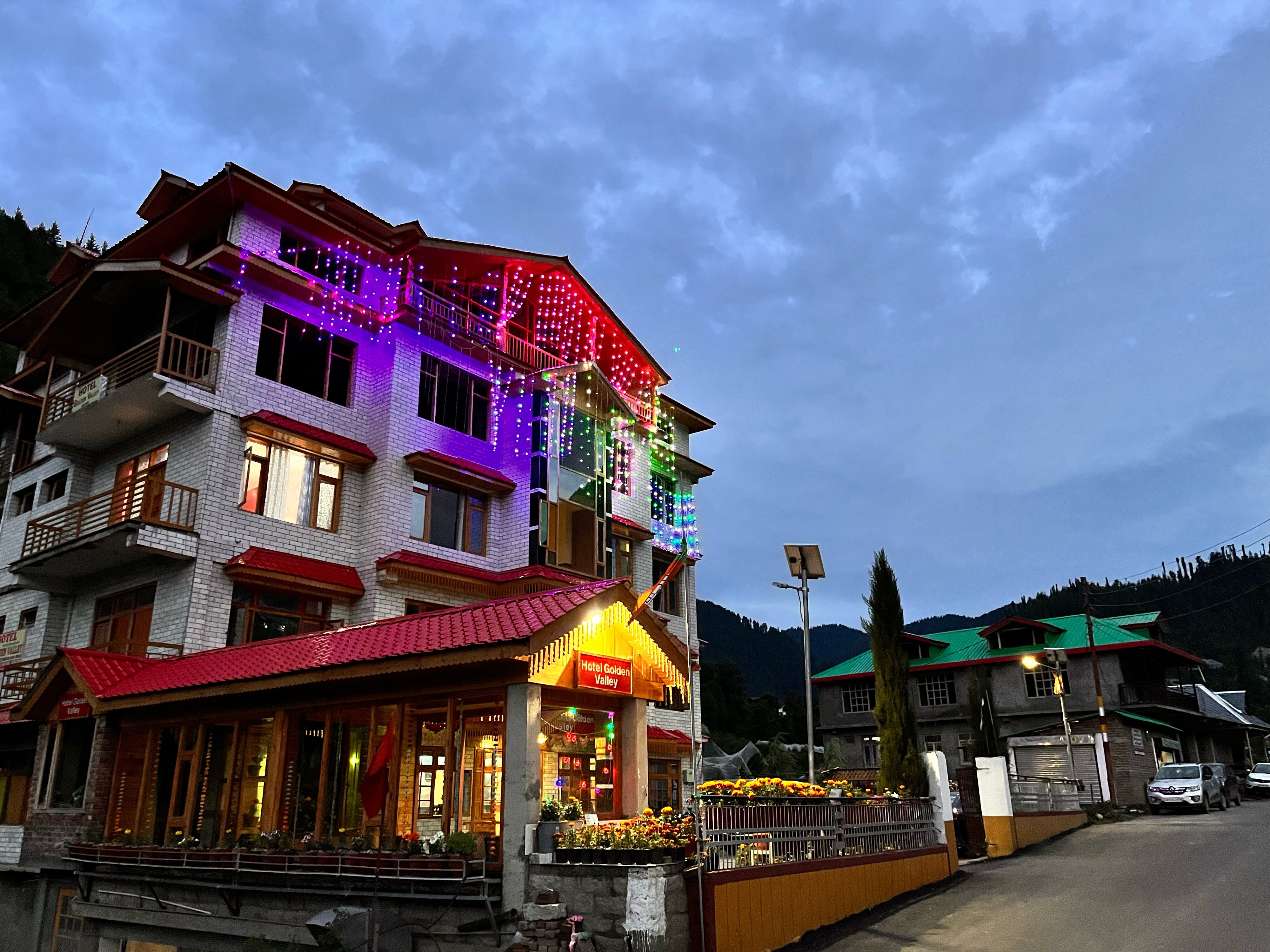 Golden Valley Hotel And Restaurant