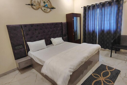 Staylo Abhinandan palace