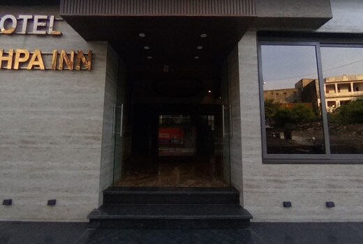 Hotel Pushpa Inn
