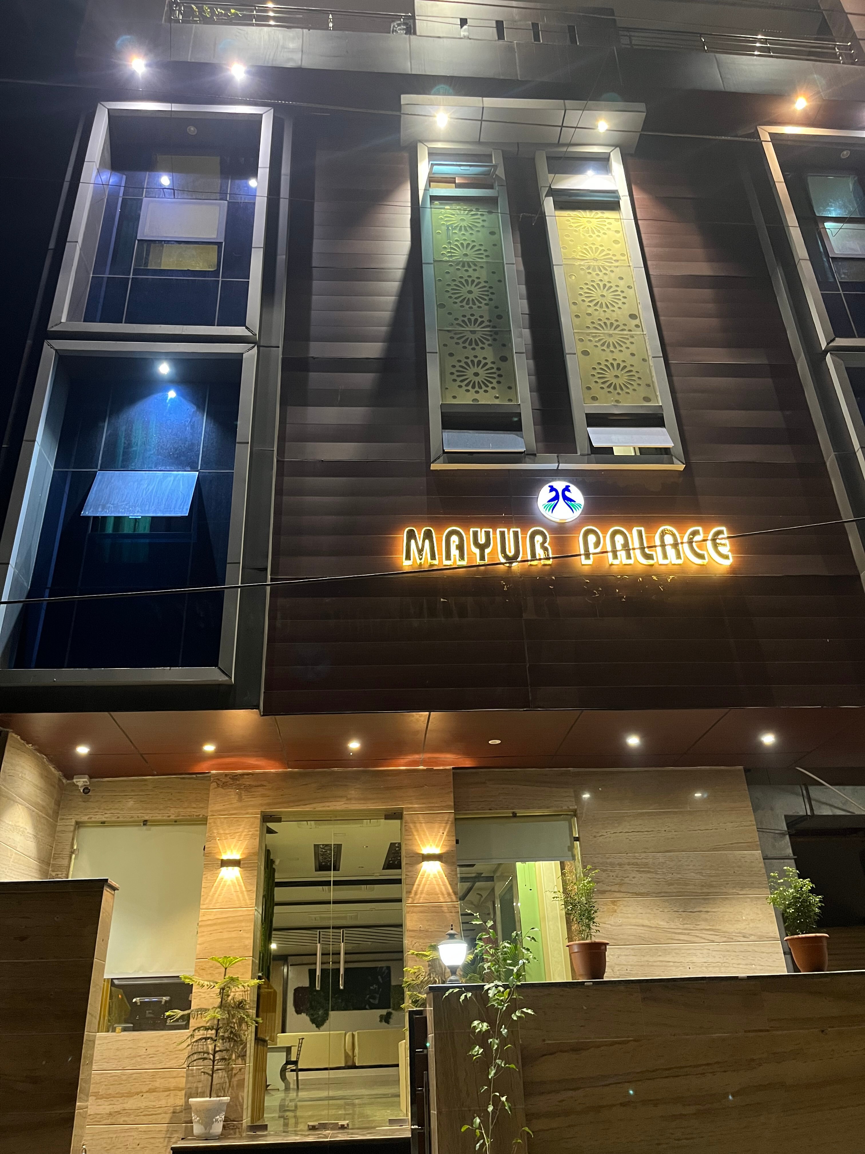 HOTEL MAYUR PALACE & HOME STAY