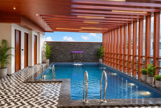 HOTEL TAVIRAL REGENCY