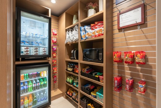 Holiday Inn Express & Suites VAUGHAN-SOUTHWEST
