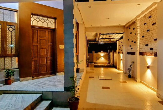 Padmakshi villa