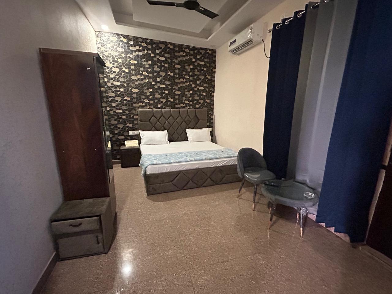 NAVRANG RESIDENCY HOMESTAY