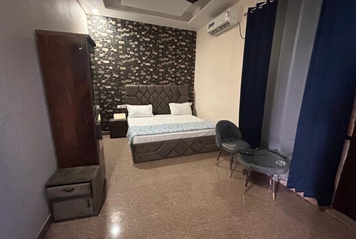 NAVRANG RESIDENCY HOMESTAY