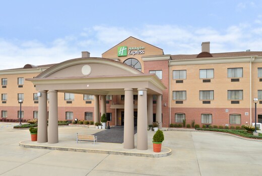 Holiday Inn Express CLANTON