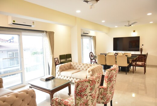 Casa Penta-Sea, 5bhk penthouse with private pool