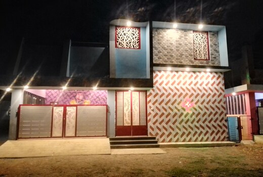 SHI Thanjai 2BHK Spacious house Big temple