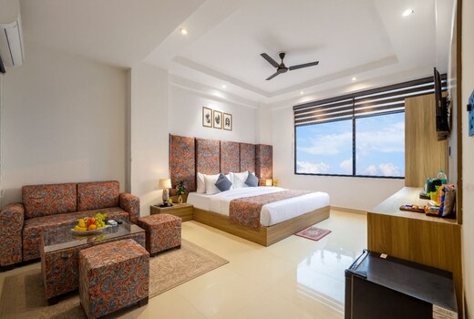 Noida Business Suites - Sector 141 & Advant