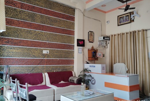Pushpa Home Stay Ayodhya