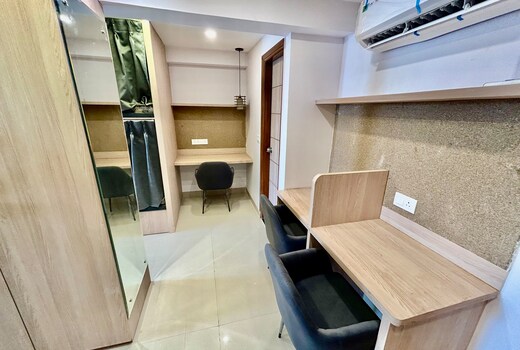 Lyt Hostel