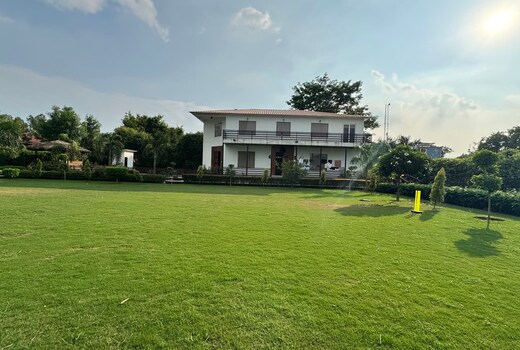4 Bhk Duplex Farmhouse in Noida 135