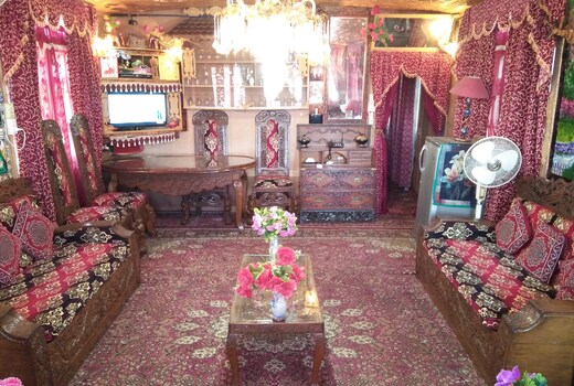New Light Houseboat