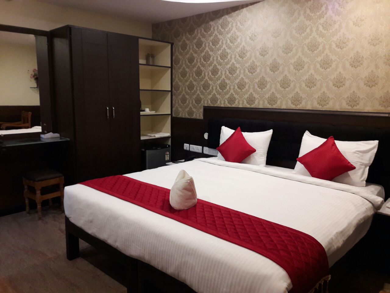 Hotel Sumi Palace