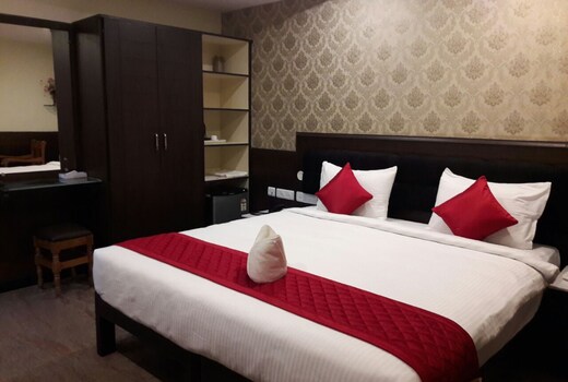 Hotel Sumi Palace