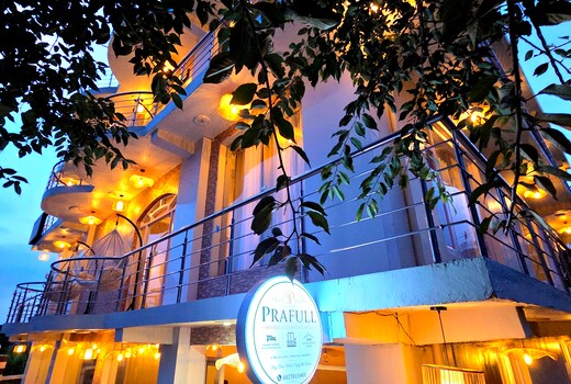 Prafull Hotel & Restaurant