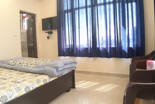 Snow White Homestay