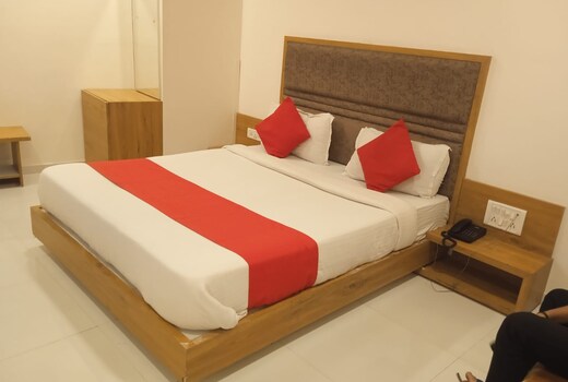 Hotel Maan Palace Chandkheda