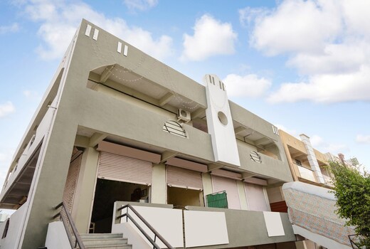 OYO 37311 swara residency