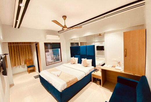 HOTEL VASHI INN
