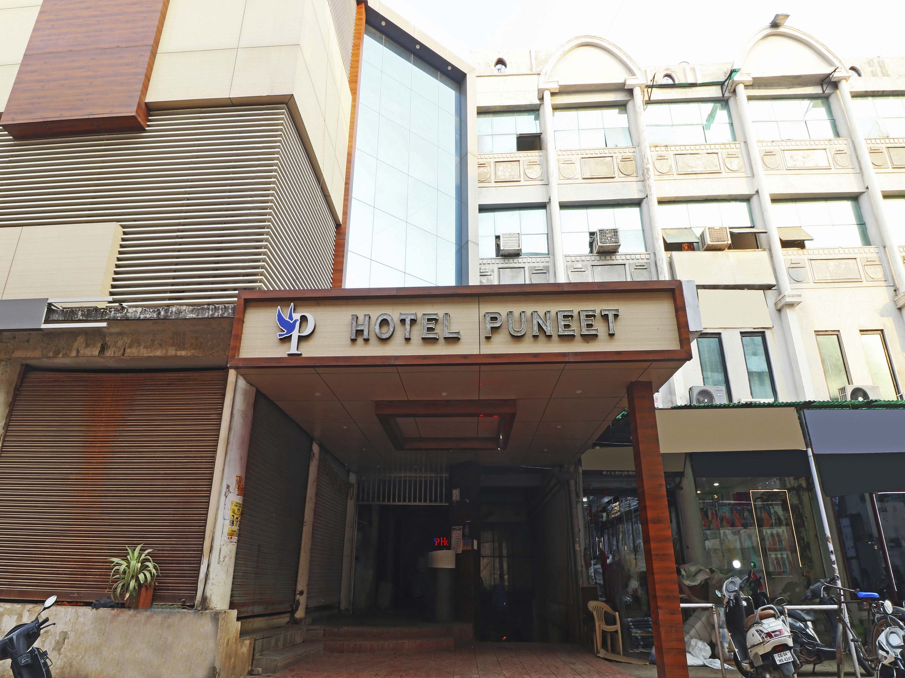 Hotel Puneet International
