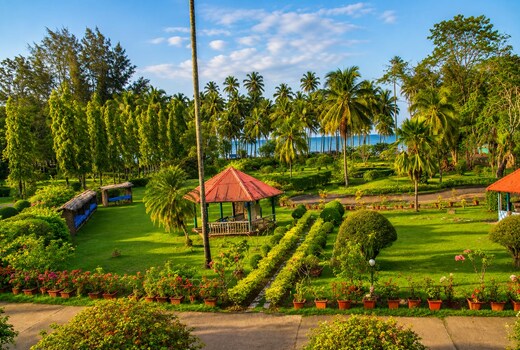 Symphony Oceanus Bay Beach Resort & Spa