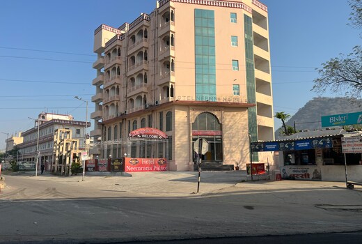 Hotel Neemrana Palace