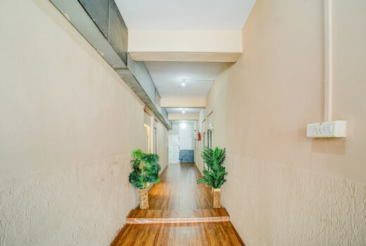 Hotel O Parth Palace