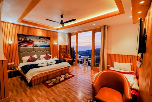 Lord Krishna Boutique Stay n Cafe at Mall Road | Pure Veg | near HH Dalai Lama Temple