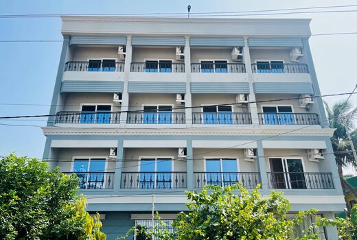 ROYAL BEACH INN