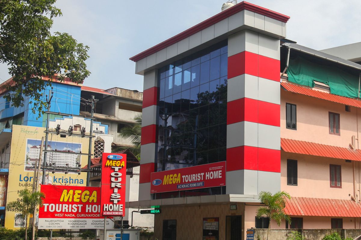 Mega Tourist Home