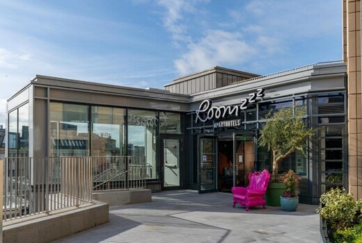 Roomzzz ApartHotel Edinburgh